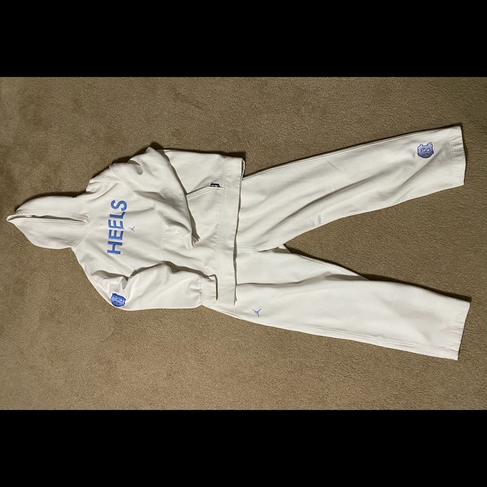 UNC Jordan hoodie/sweats